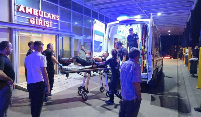Gebze'de motosikletli yunus timinin otomobille çarpıştığı kazada 2 polis yaralandı
