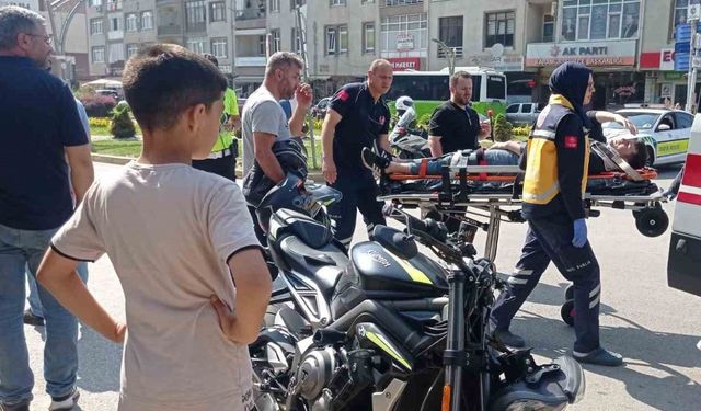 Karamürsel'de otomobil ile çarpışan motosiklet sürücüsü yaralandı