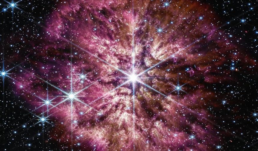 WEBB'in Teleskobu Ölümün Eşiğindeki Yıldızı Görüntüledi