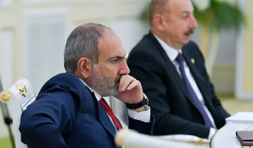 Azerbaycan ve Ermenistan barış antlaşmasını imzalıyor.