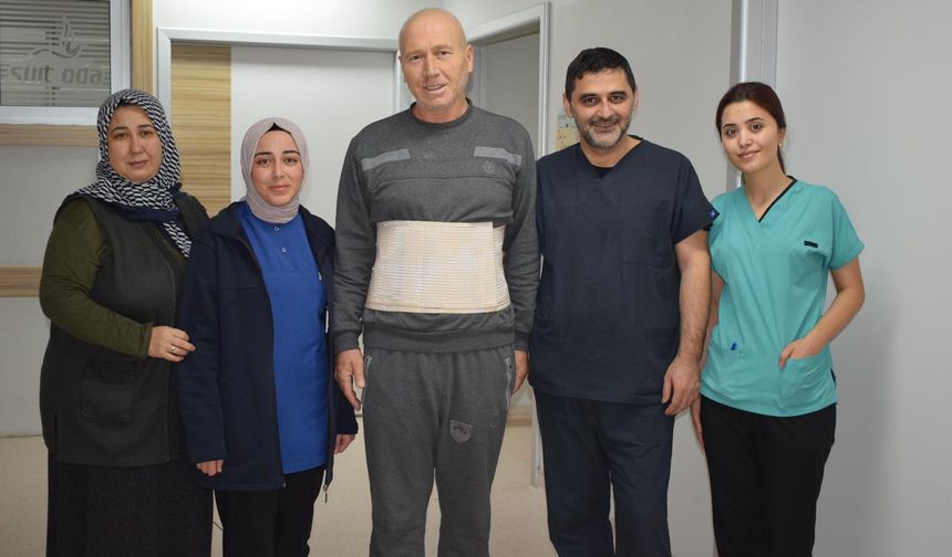 Kanser hastasına ince bağırsağından mide yapıldı
