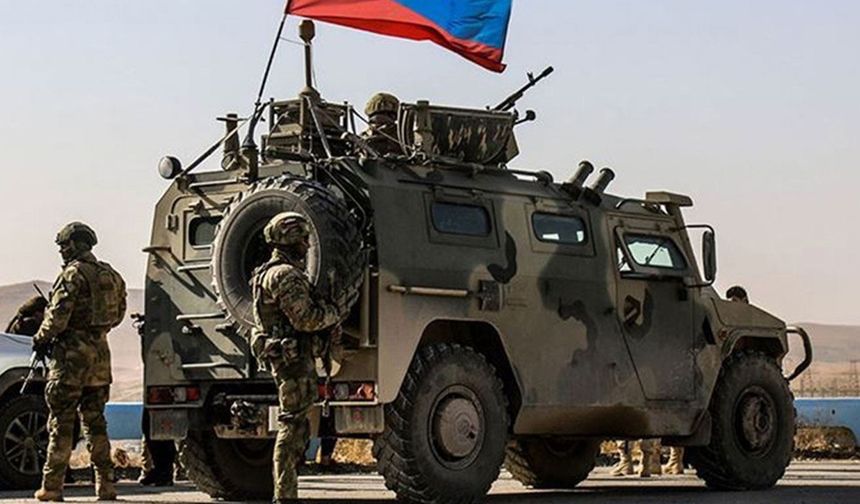 Ermeniler'den Karabağ'a Rus gözetiminde asker sevkiyatı