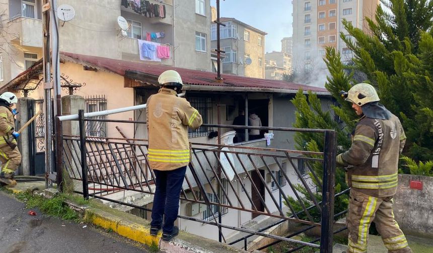 Maltepe'de madde bağımlısı kişi evini ateşe verdi