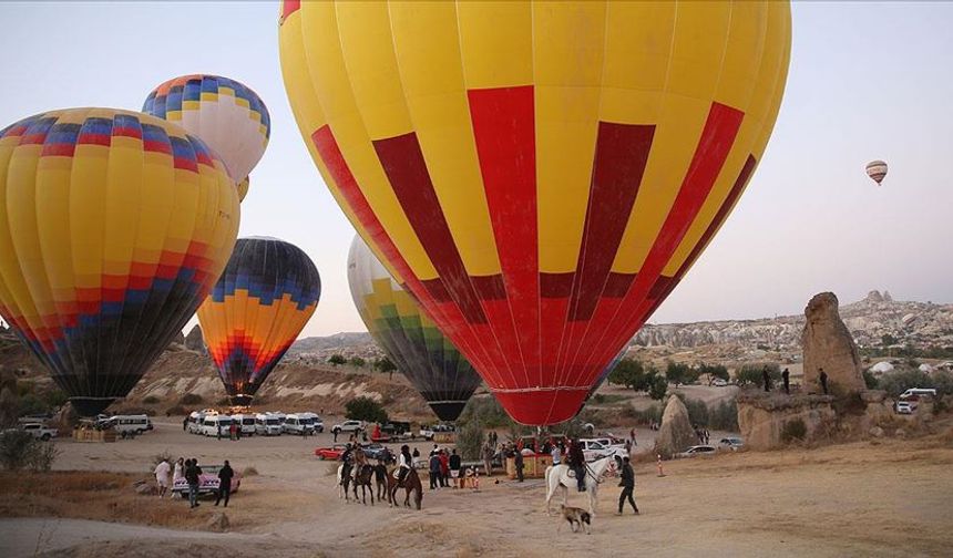Kapadokya’da balon turuna rekor katılım