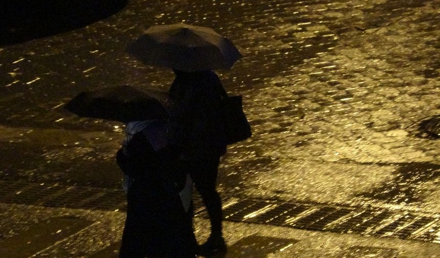 Çankırı’da yağmur vatandaşları zor durumda bıraktı