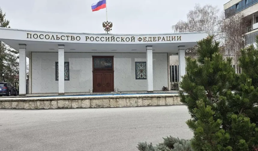 Rusya'nın Ankara Büyükelçiliği'nde bayraklar yarıya indirildi