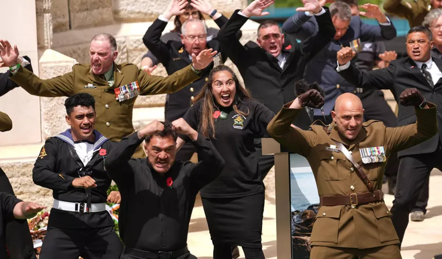 Gelibolu Yarımadası'ndaki Yeni Zelanda Anıtı'nda anma: Törende Haka dansı da yapıldı
