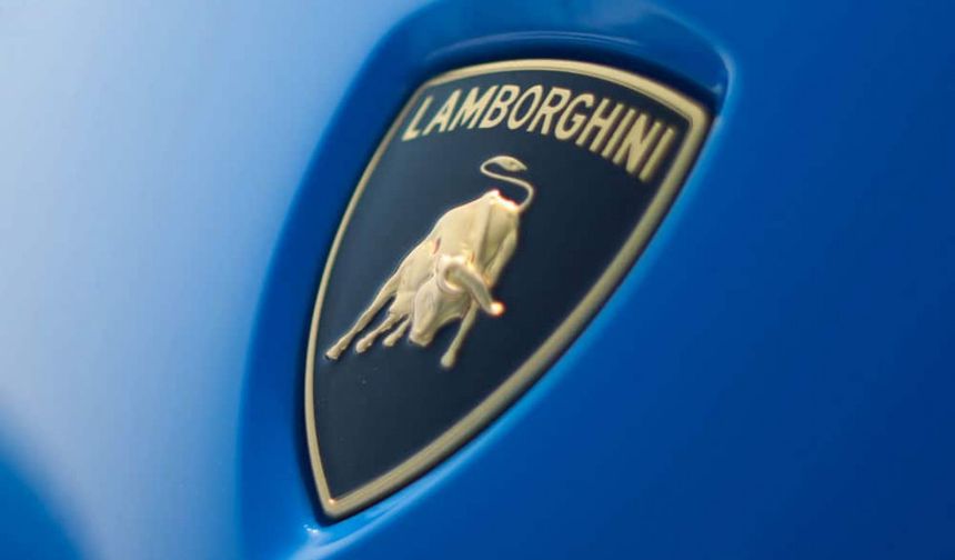 Lamborghini 20 yıl sonra ilk kez logosunu değiştirdi!