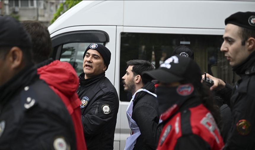 İstanbul'daki 1 Mayıs kutlamalarında 210 kişi gözaltına alındı