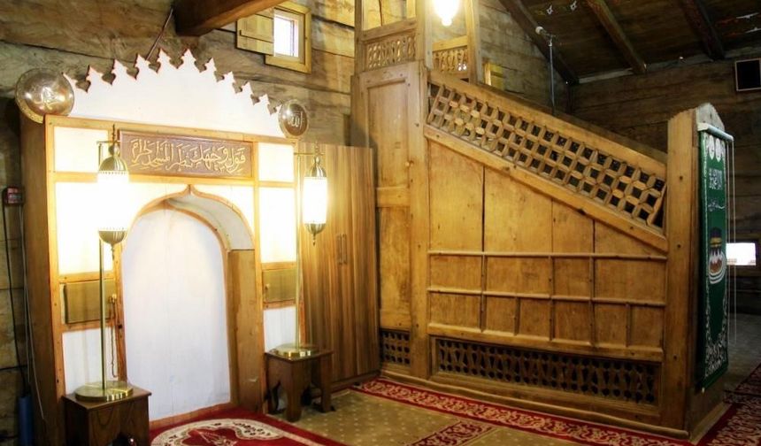 Japon ve Alman mühendislere ilham olan çivisiz Göğceli Camisi'nin restorasyonu tamamlandı