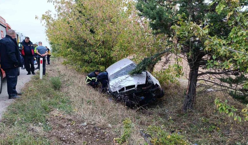 Babaeski’de otomobil şarampole uçtu: 2 yaralı