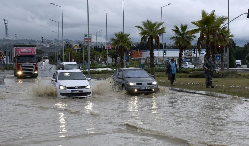 Aydın’da yağışlar gece yarısına kadar sürecek