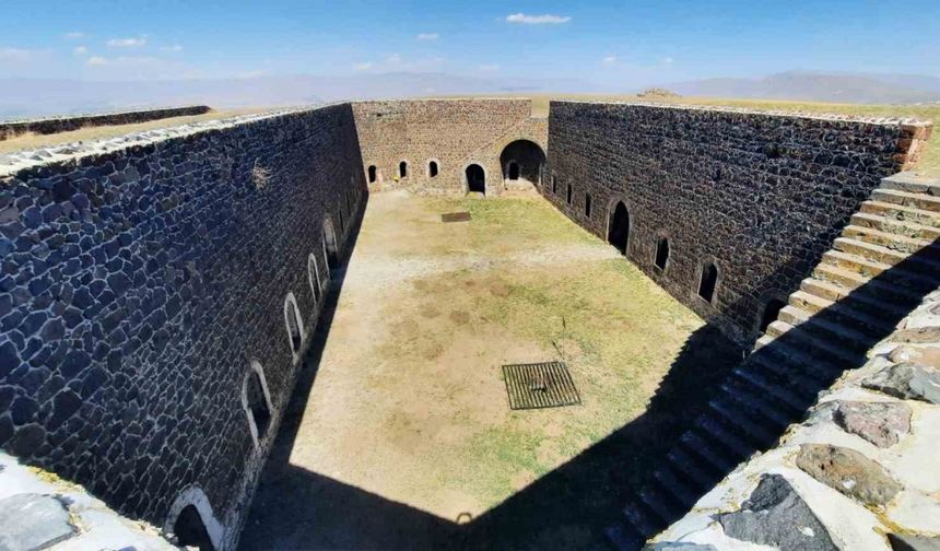 Aziziye Kahramanı Miralay Bahri Bey