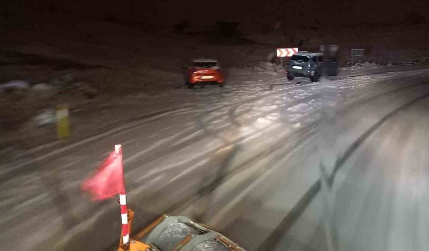 Siirt’te 84 köy ve mezra yolu ulaşıma kapandı