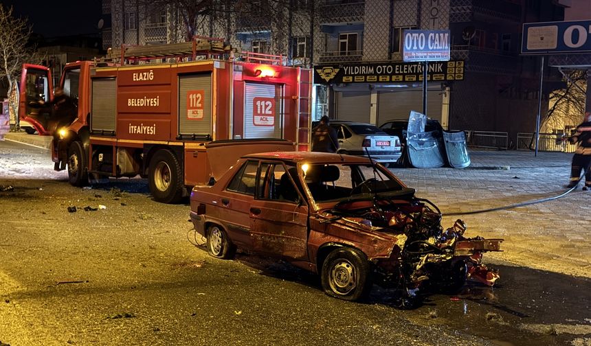 Elazığ'da otomobil ile kamyonetin çarpıştığı kazada 1 kişi yaralandı