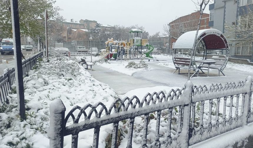 Trakya'da kar yağışı etkisini arttırdı