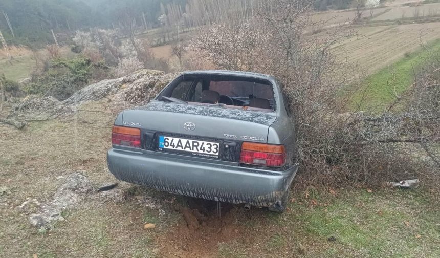 Uşak'ta kazada ölen otomobil sürücüsünün kafasında mermi çekirdeği bulundu