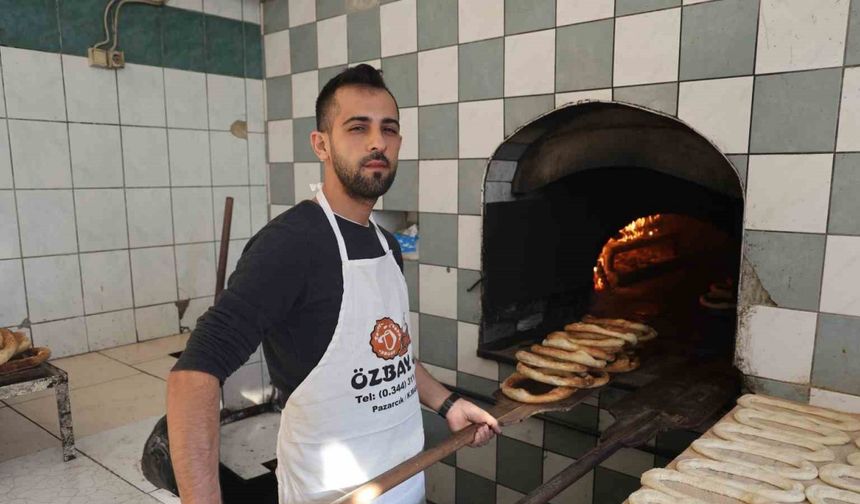 Antakya simidi şekli ve tadıyla dikkat çekiyor