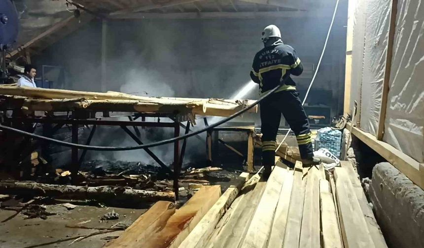 Burdur’da hizar atölyesinde yangın çıktı