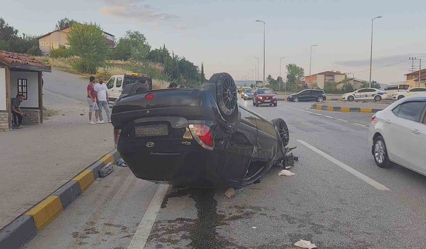 Safranbolu'da takla atan otomobilde 3 kişi yaralandı