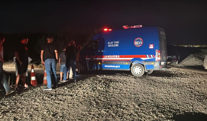 Adana Yüreğir'de eğitim uçağı düştü: 2 yaralı