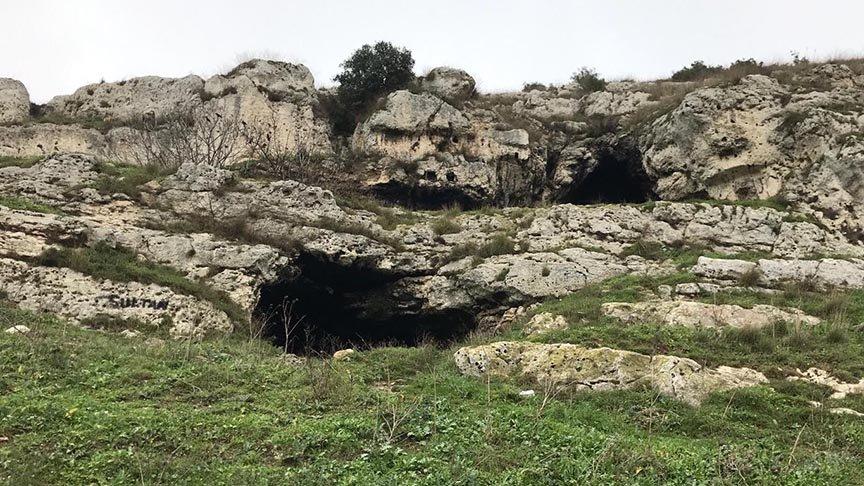 Yarımburgaz Mağarası  