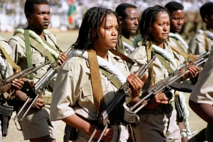 Eritre kadın asker