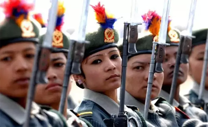 nepal kadın asker