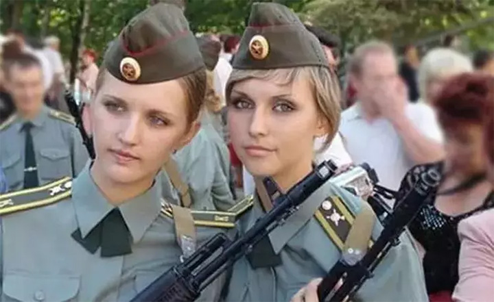 rusya kadın asker 2