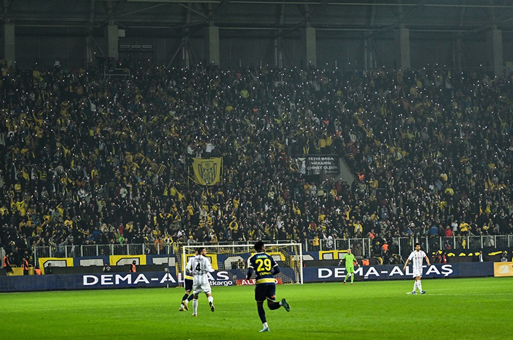 beşiktaş tribün 2