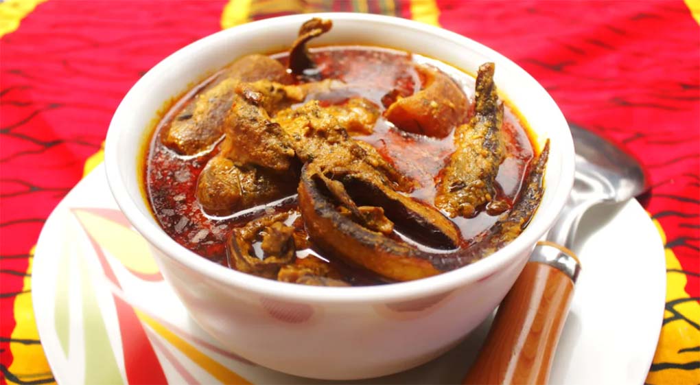 Banga, Nijerya
Taze yayın balığı, sığır eti ve kurutulmuş deniz ürünleri içeren bu çorba ülkede oldukça popüler.
