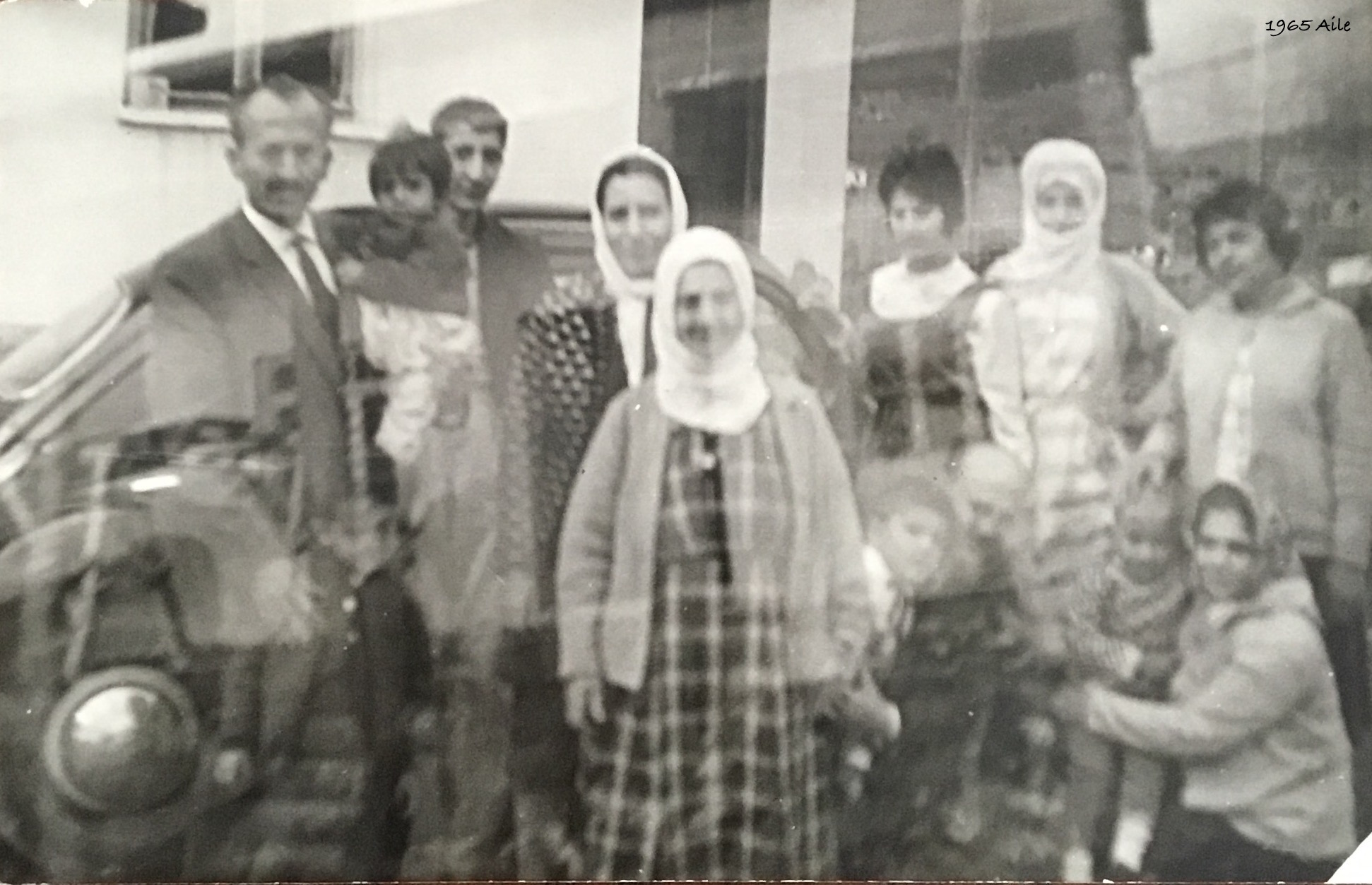 Hasan Aksay Ve Ailesi, 1965