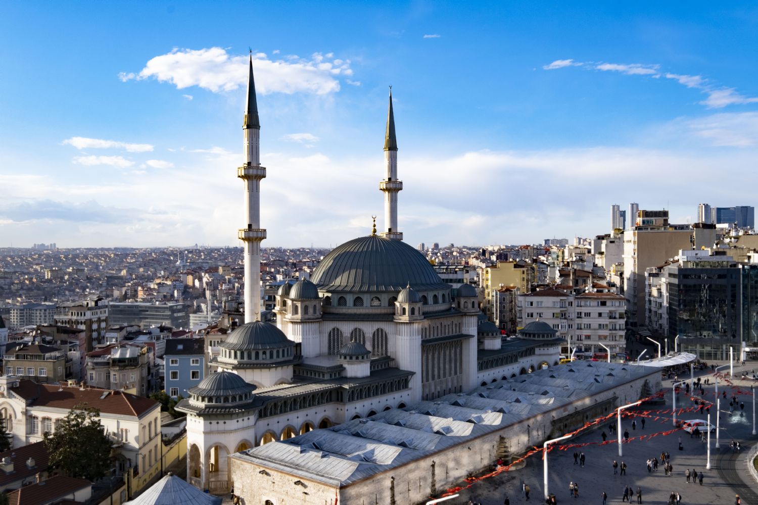 Taksim Camii.-1